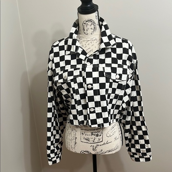Black and White Checkered Cropped Jacket - Picture 1 of 3